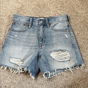 Madewell Relaxed Mid Length Distressed Denim Shorts Frayed Hem Size 23